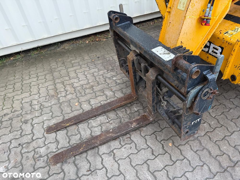 JCB 535V125 - 4