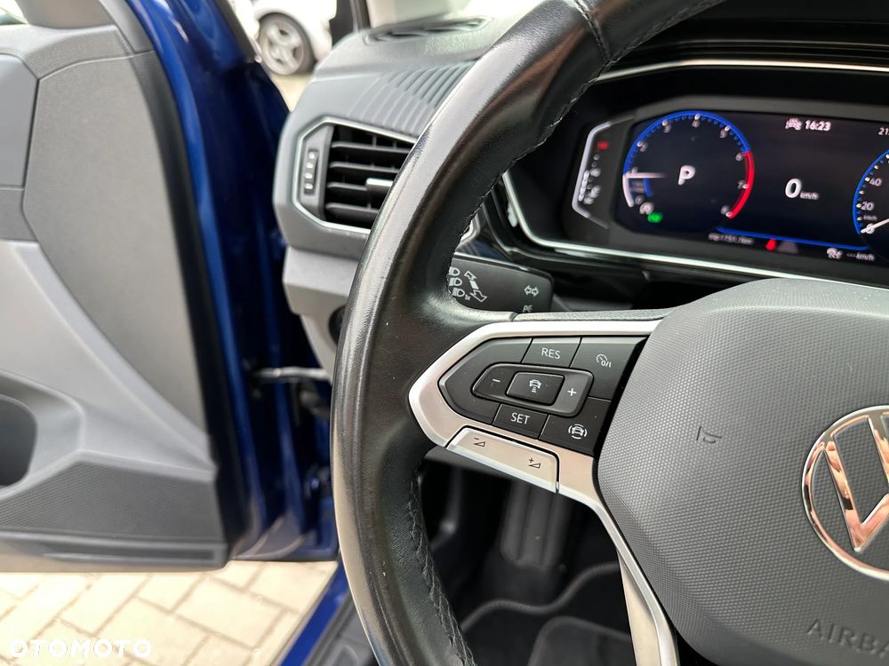 Volkswagen T-Cross - 10