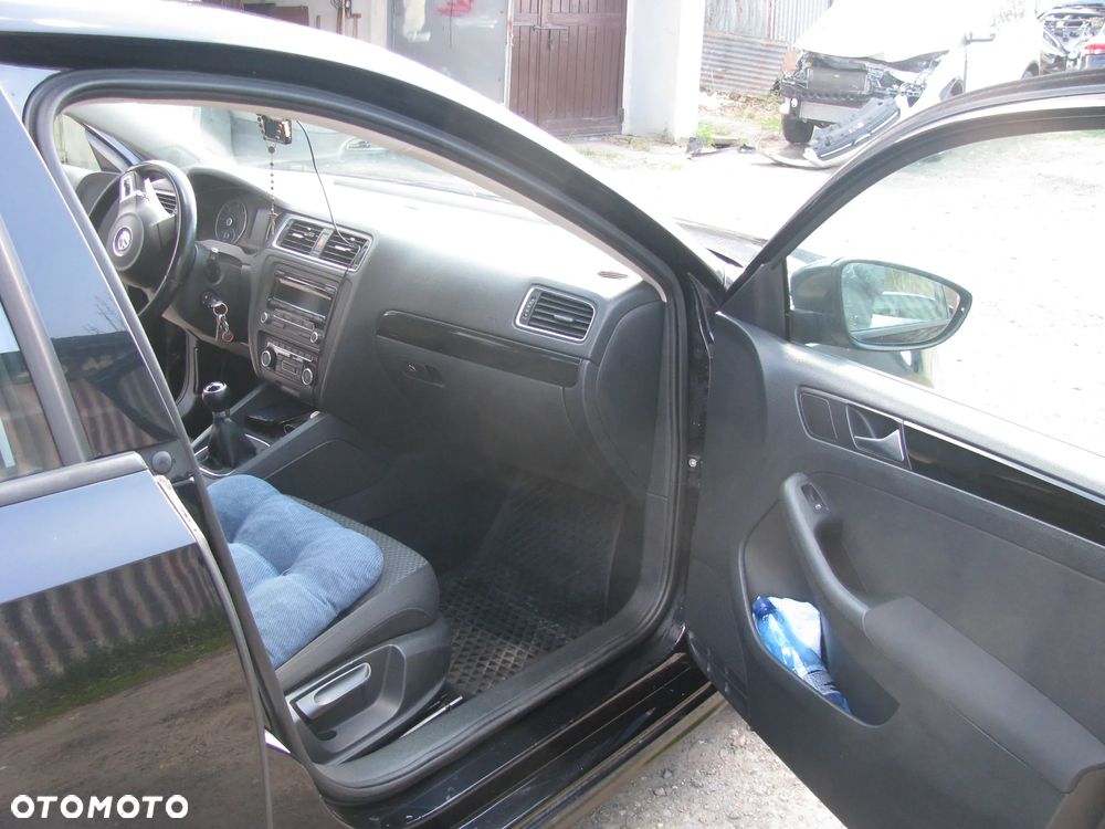 Volkswagen Jetta 1.6 TDI Comfortline - 7