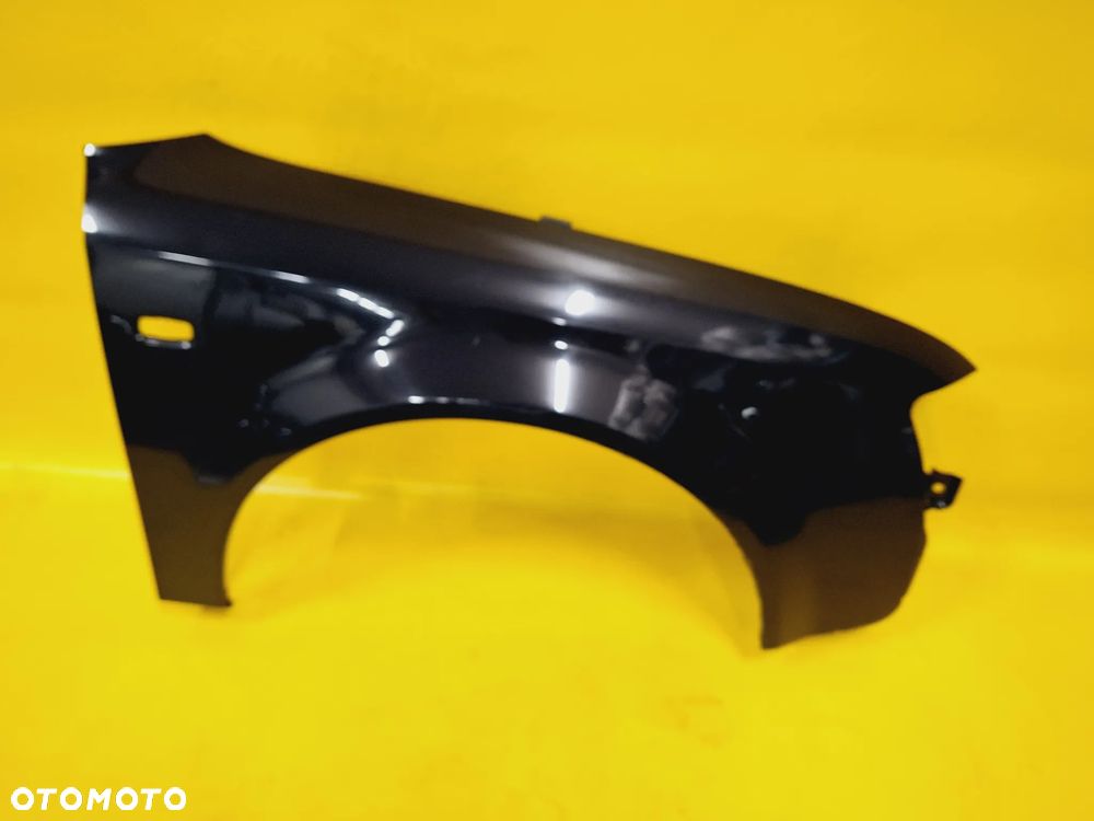 BŁOTNIK PRAWY PRZÓD PRZEDNI AUDI A4 B6 LAK: LY5K NR437 - 9