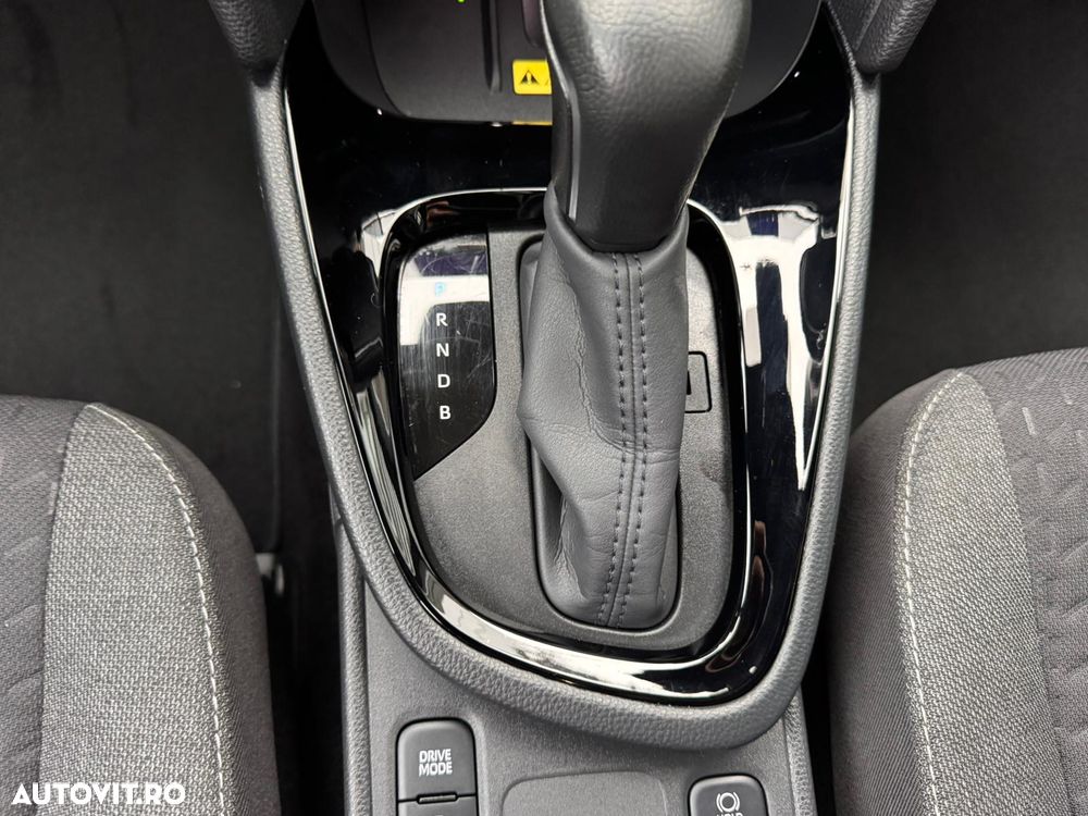 Toyota Yaris 1.5 VVT-i HSD Dynamic Plus - 14