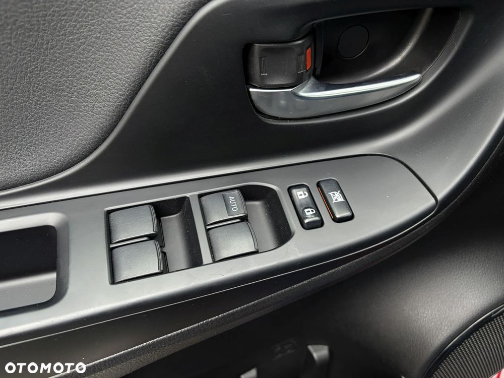 Toyota Yaris 1.5 VVT-i Selection - 35