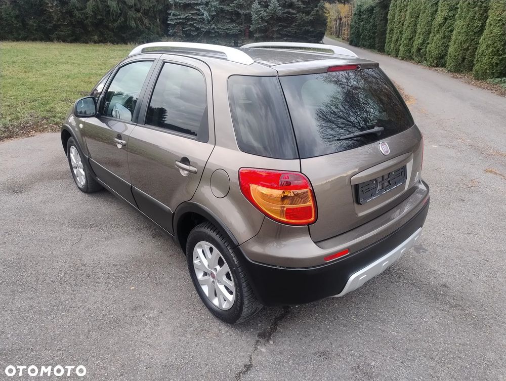 Fiat Sedici 1.6 16V 4x4 Emotion - 14