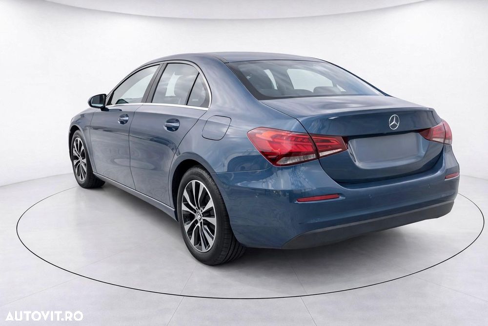 Mercedes-Benz A 180 d 7G-DCT - 3