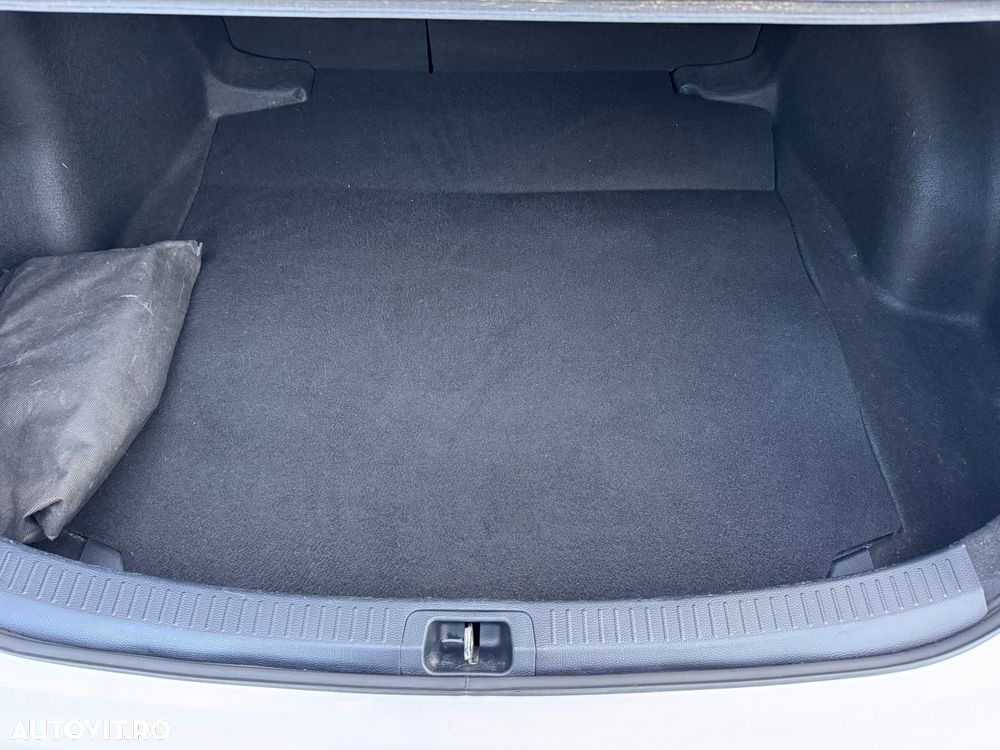 Toyota Corolla 1.8 HSD Active - 21