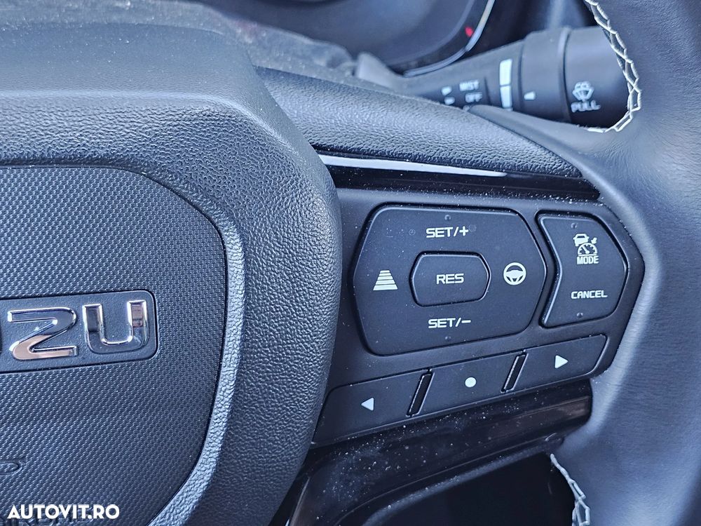 Isuzu D-Max 1.9 DSL 4x4 Double Cab 6AT Executive - 13