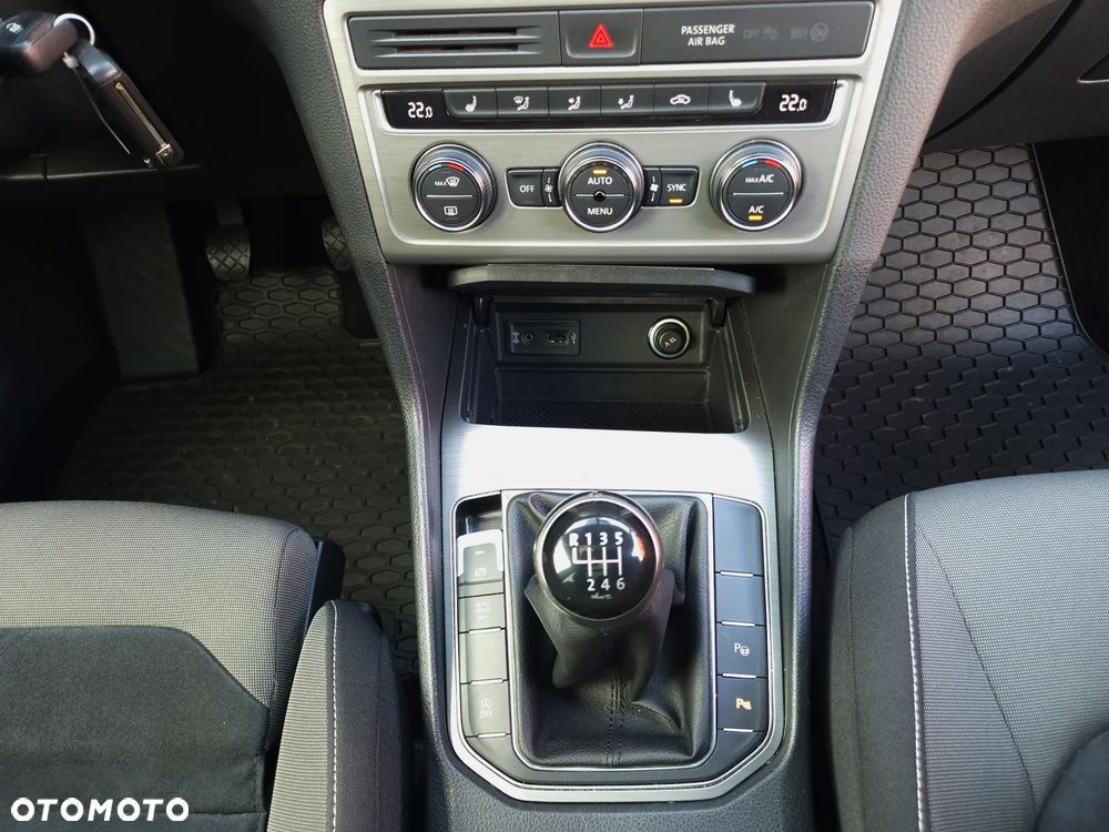 Volkswagen Golf Sportsvan 1.4 TSI (BlueMotion Technology) Comfortline - 38