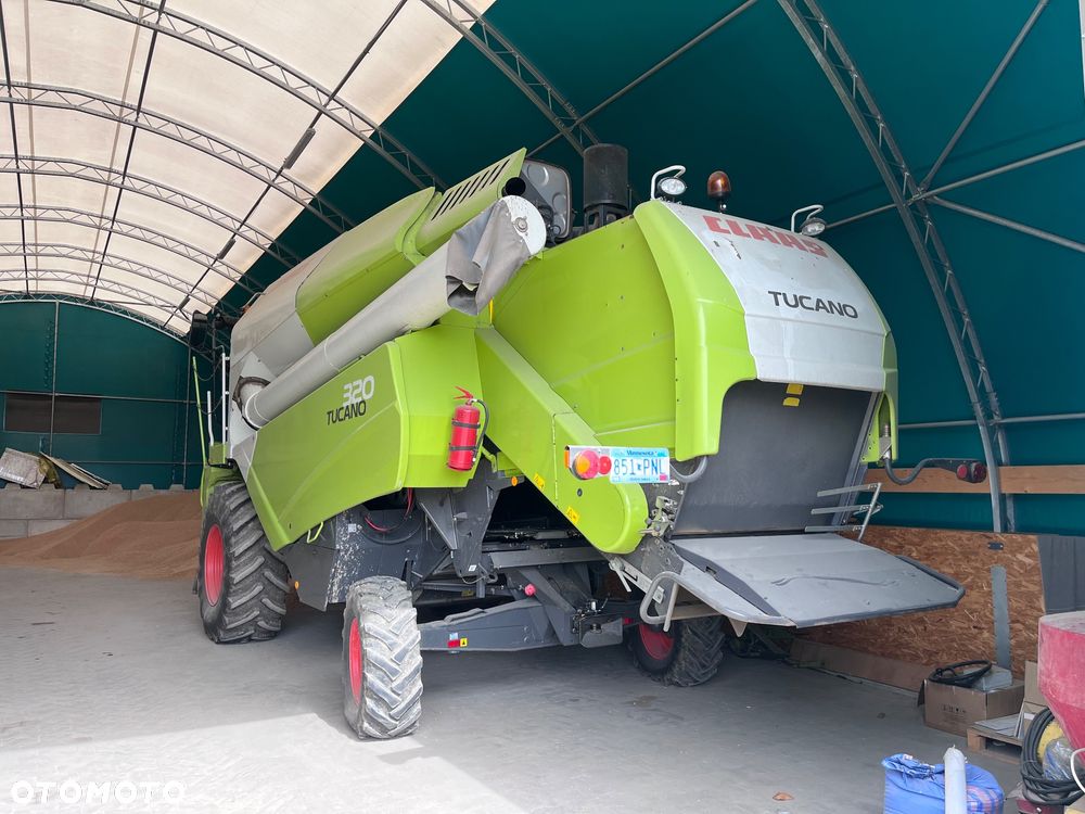 Claas Tucano 320 - 3