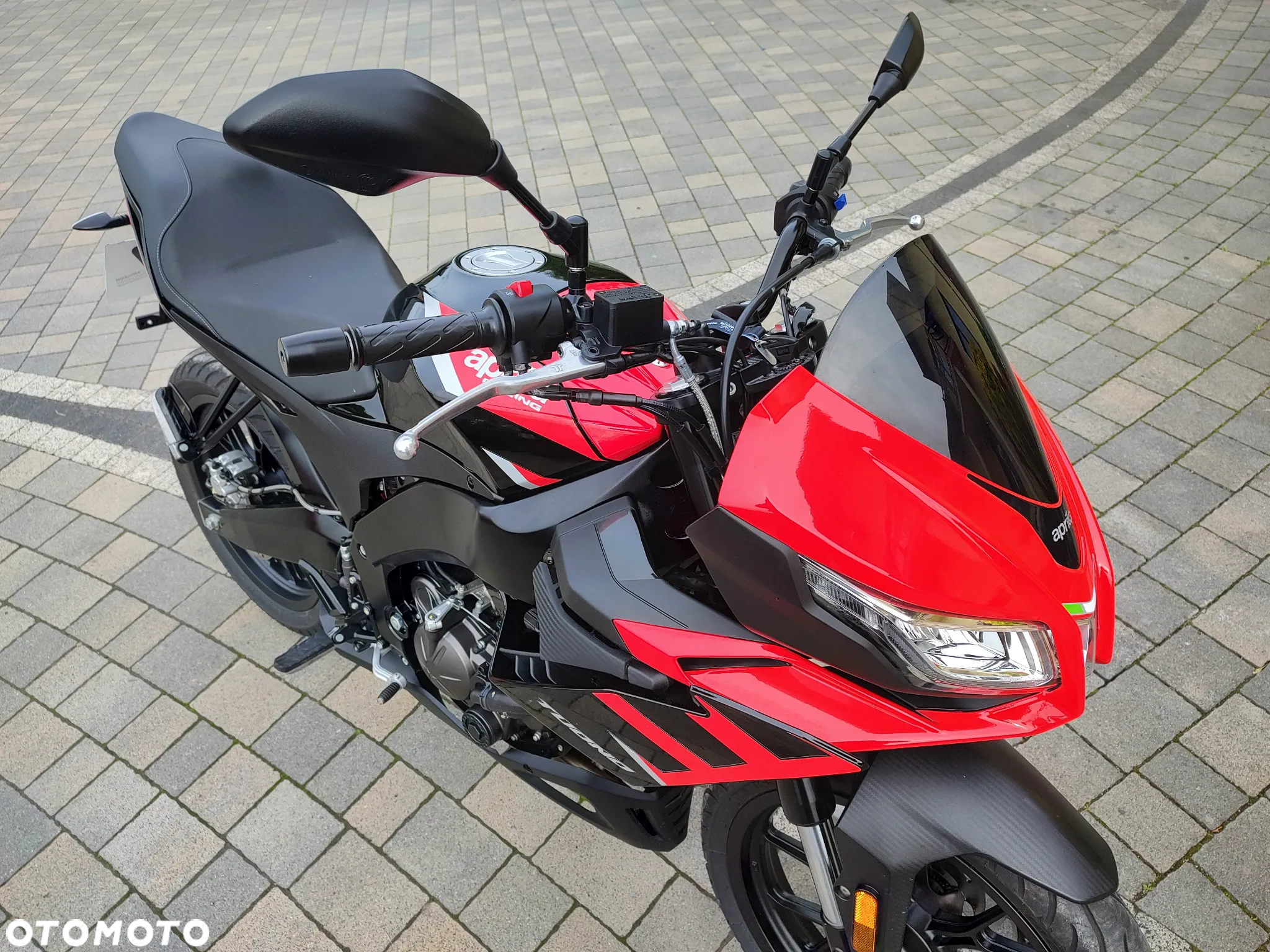 Aprilia Tuono - 8
