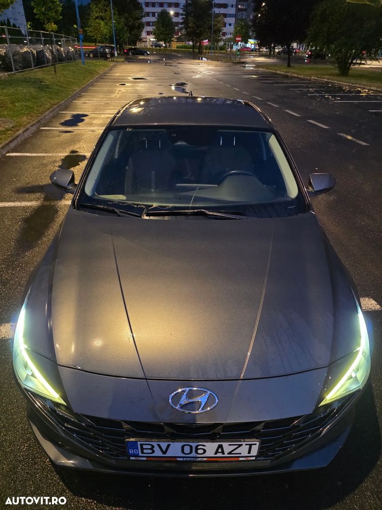 Hyundai Elantra 1.6 l 123 CP CVT Highway - 14