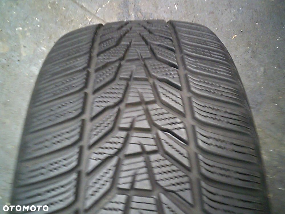 HANKOOK Winter I'Cept Evo3 W330 225/40R19 6,1mm 2022 - 1