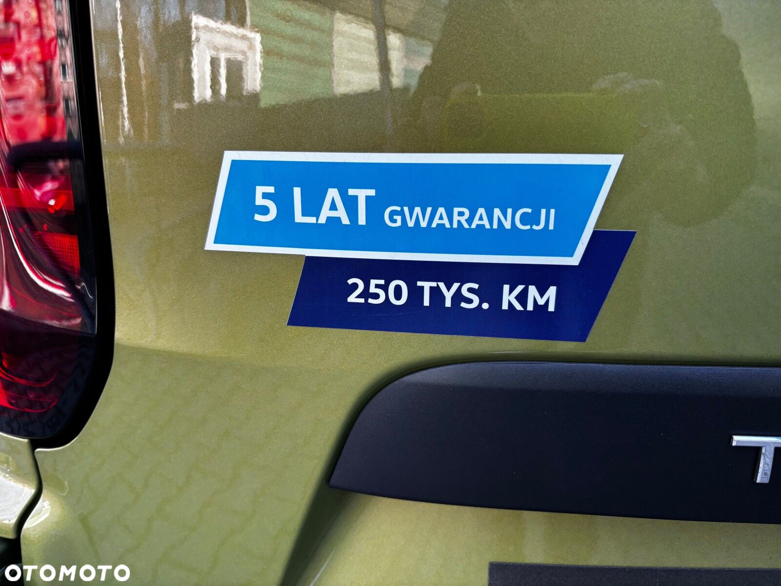 Volkswagen Transporter 2.0 TDI 150 KM 6-bm L1 - 29