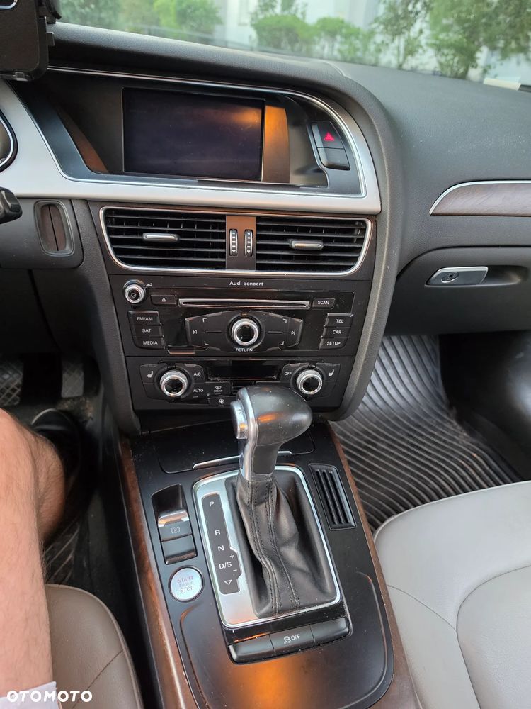 Audi A4 Limousine - 16
