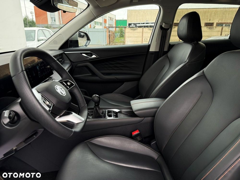 MG HS 1.5 T-GDI Exclusive - 14