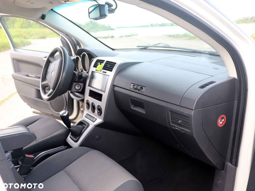 Dodge Caliber - 8