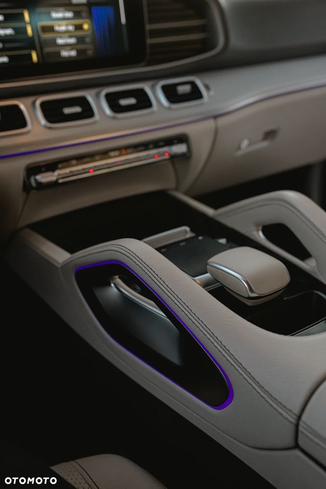 Mercedes-Benz GLE - 24