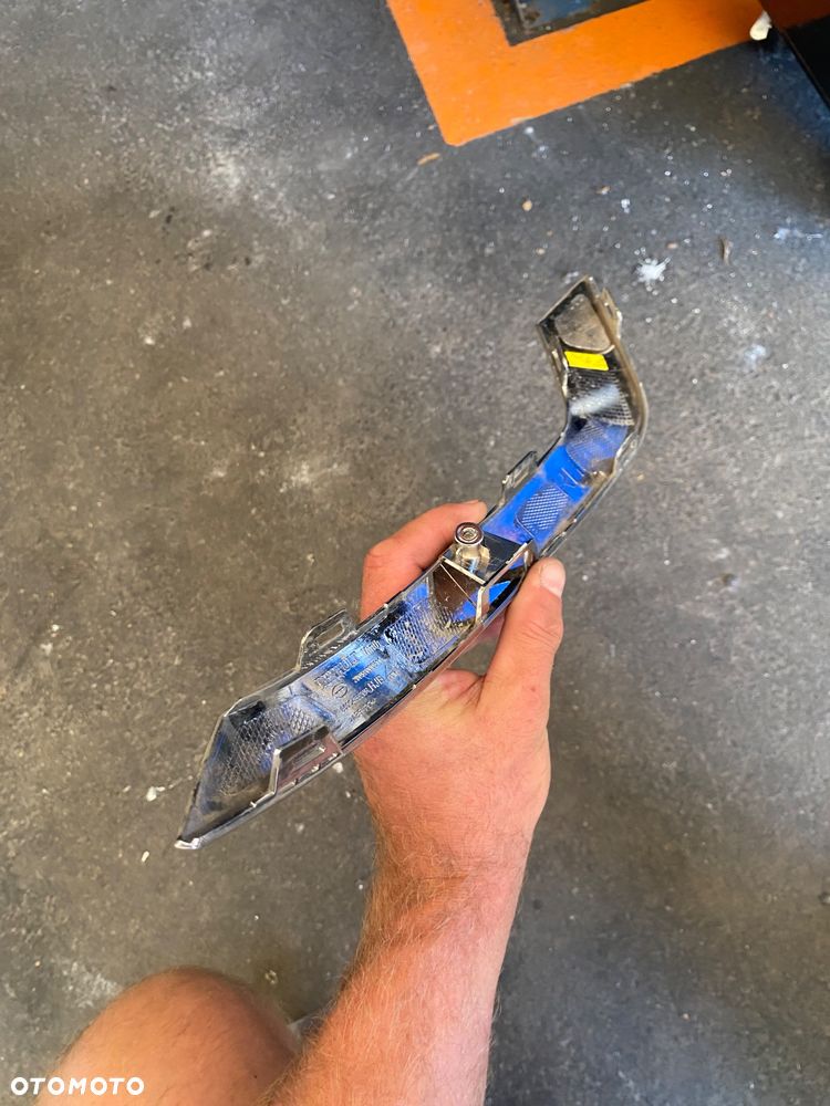 RENAULT CAPTUR 2 II NAKŁADKA LISTWA CHROM CHROMOWA PRAWA TYLNA TYLNIA TYŁ  Chrom ZDERZAKA TYLNEGO TYŁ prawy 850C43520R - 5