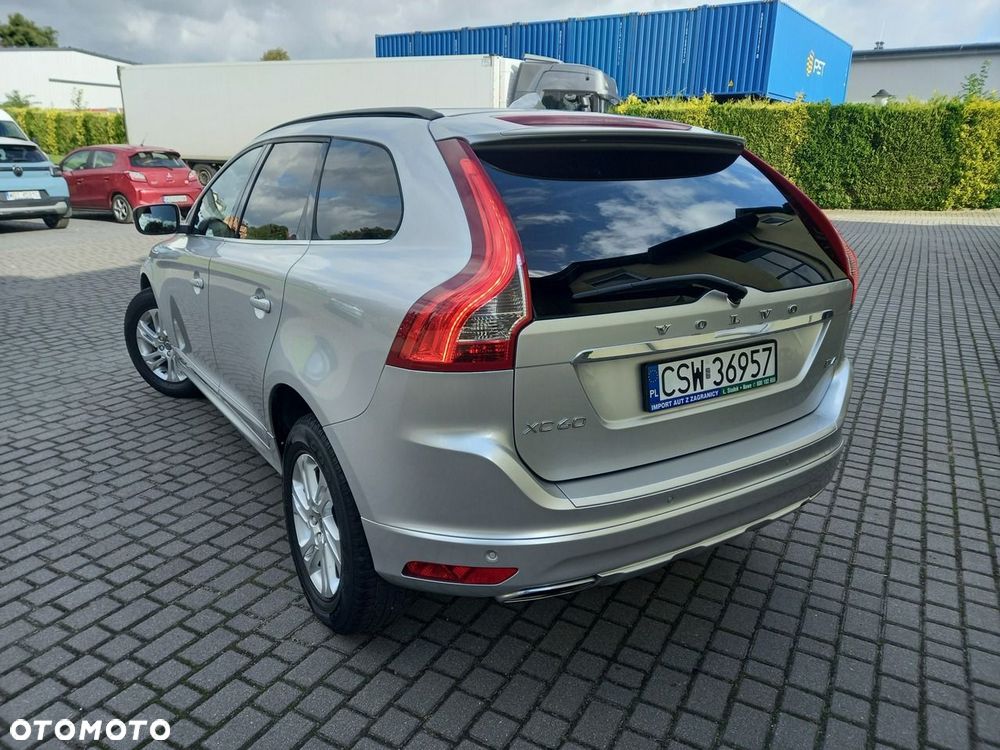 Volvo XC 60 D4 Geartronic Momentum - 8