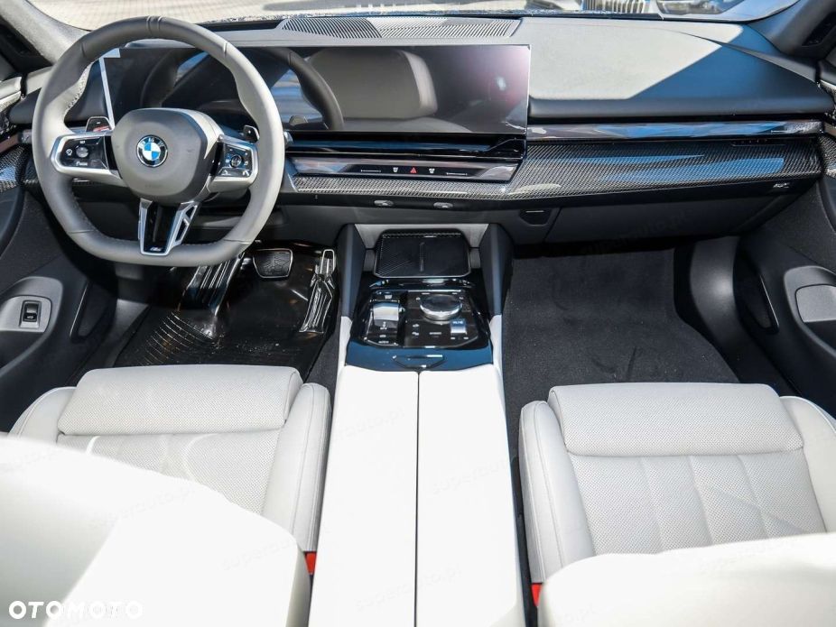 BMW Seria 5 520d xDrive mHEV M Sport - 9