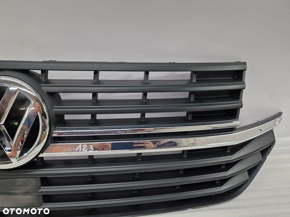VW T6 LIFT T6.1 7LA 19- 4 MOTION ATRAPA / GRILL PRZEDNI PRZÓD , NR 7LA853651C / 7LA853653J , NR AUKCJI GR123 - 5