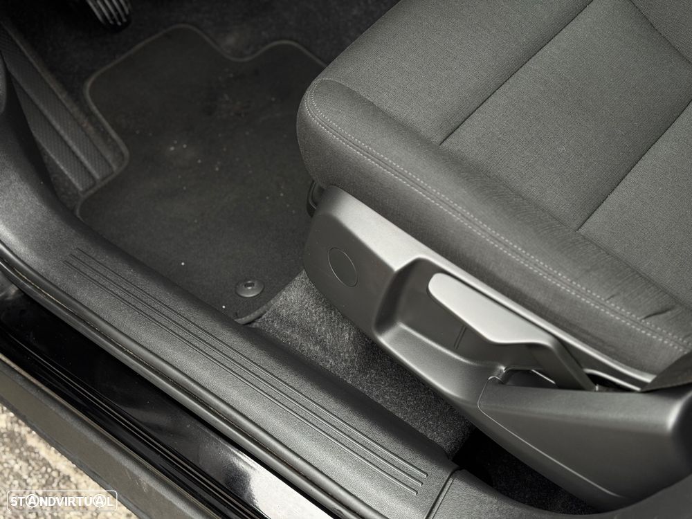 Volvo XC 40 1.5 T2 Momentum Core - 12