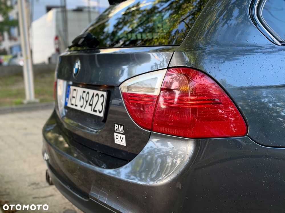 BMW Seria 3 330i - 31