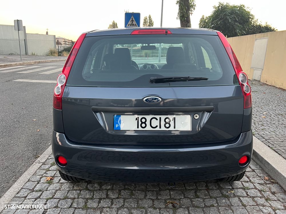 Ford Fiesta 1.25 Trend - 13