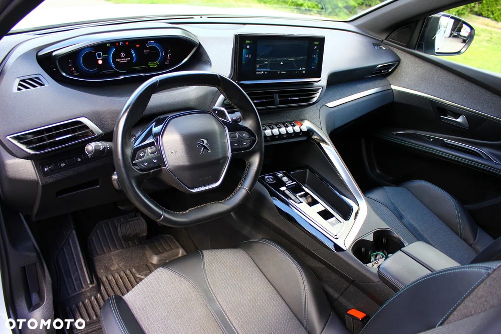Peugeot 3008 225 e-EAT8 Allure - 27