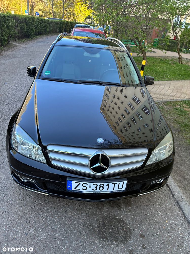 Mercedes-Benz Klasa C 180 CGI Automatik BlueEFFICIENCY Elegance - 2