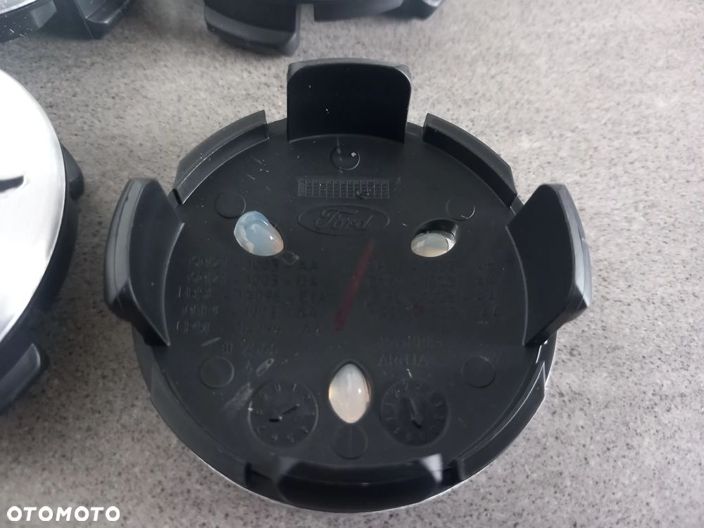 Nakładka środkowa - kołpak felgi z logo Ford Mustang - zaślepka alufelgi 2465282 - 4