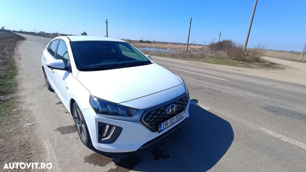 Hyundai IONIQ - 11