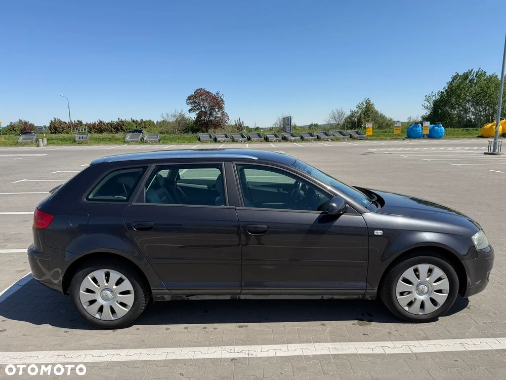 Audi A3 Sportback 2.0 TDI Ambiente - 4