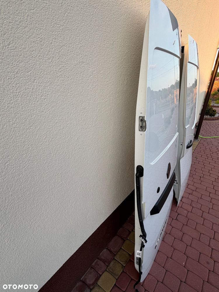 Drzwi tylne kompletne nowe Renault Master IV V 2024R- - 4