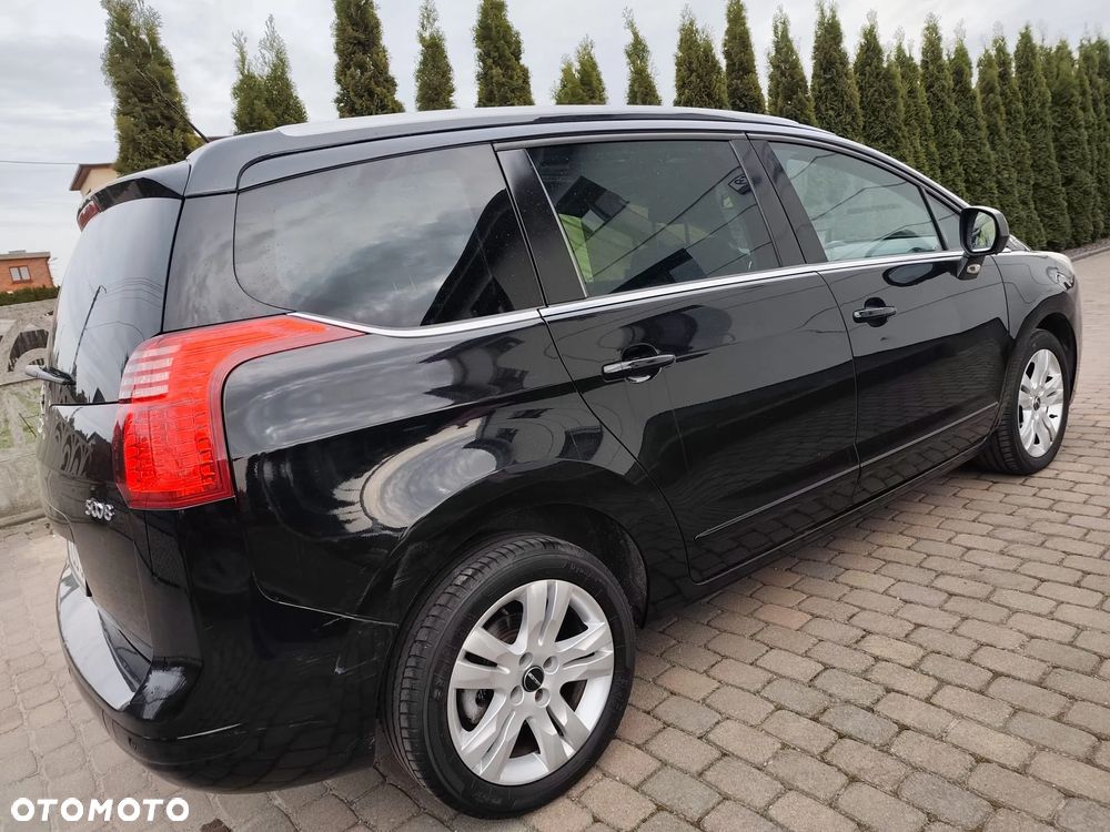 Peugeot 5008 - 5