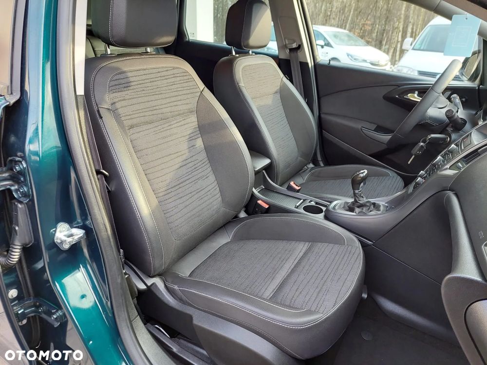 Opel Astra 1.4 Turbo Exklusiv - 17