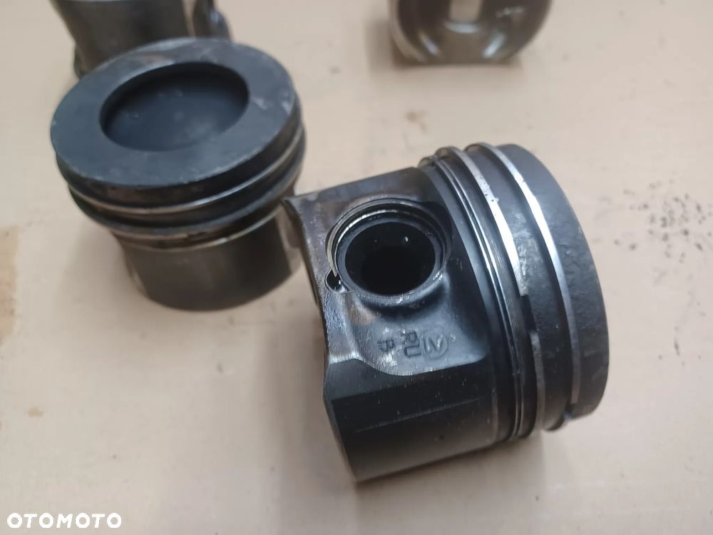 TŁOK BMW MINI R60 1.6 D  N47C16A   78L65 - 3