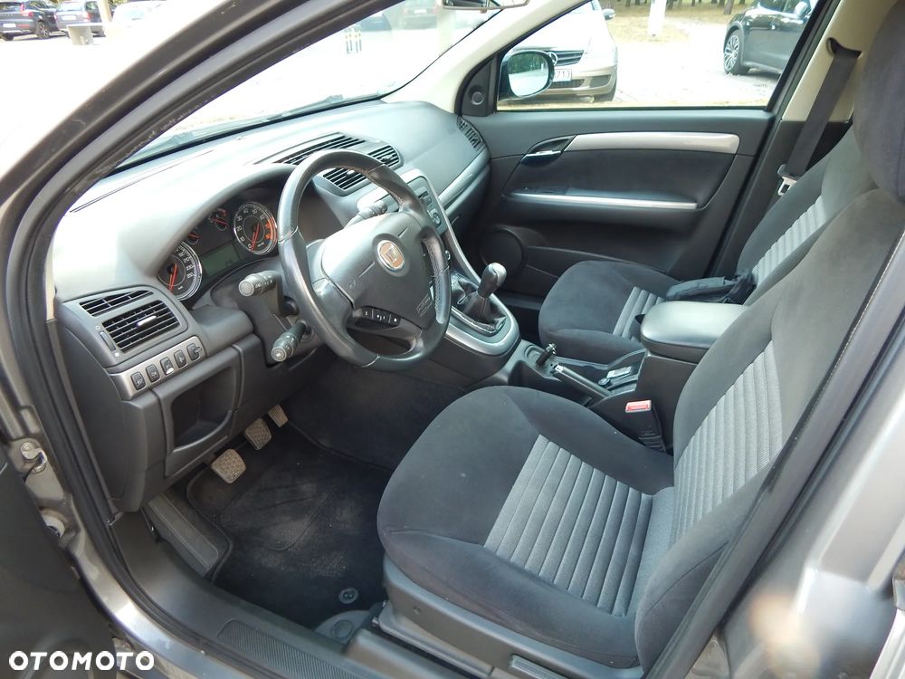 Fiat Croma 2.2 16V Dynamic - 17