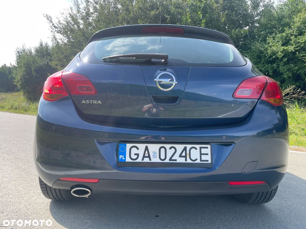 Opel Astra 1.4 Turbo Exklusiv - 8