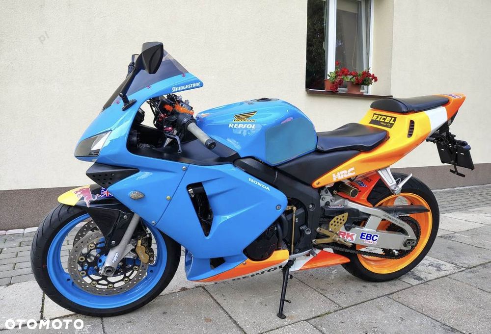Honda CBR - 3