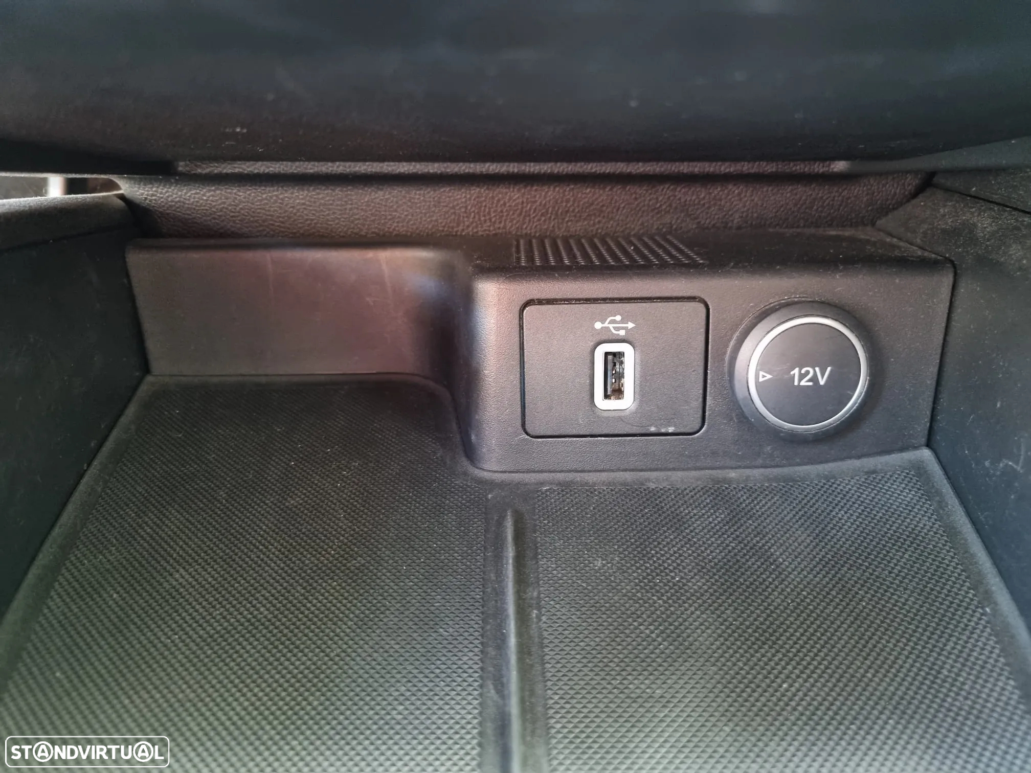 Ford Focus SW 1.0 EcoBoost Business - 19