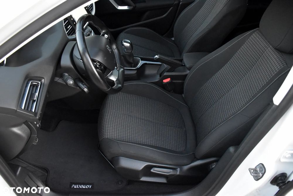 Peugeot 308 - 18