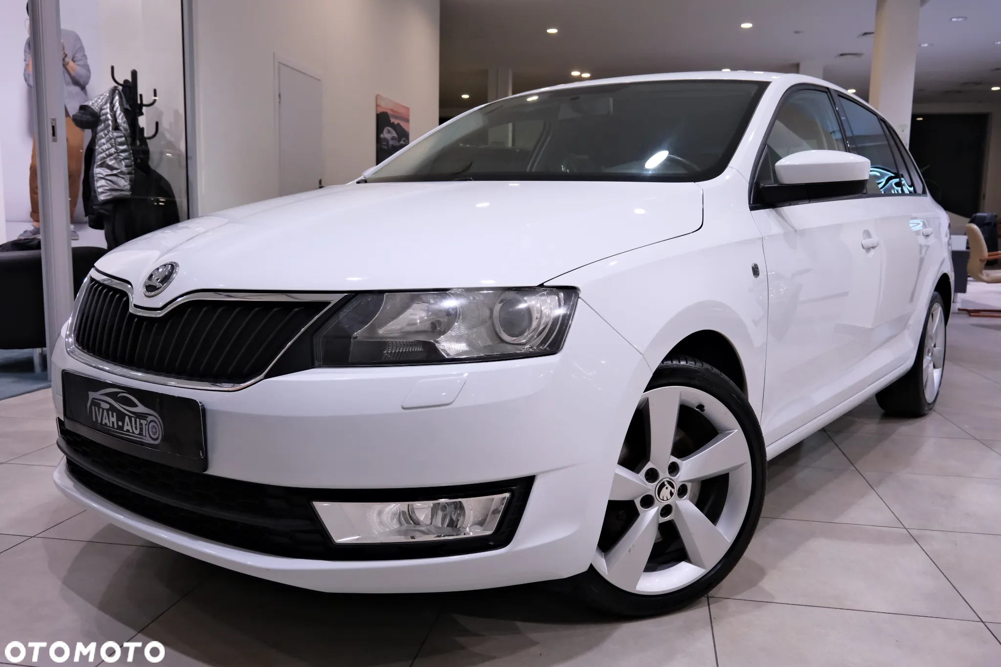 Skoda RAPID 1.2 TSI Active - 25