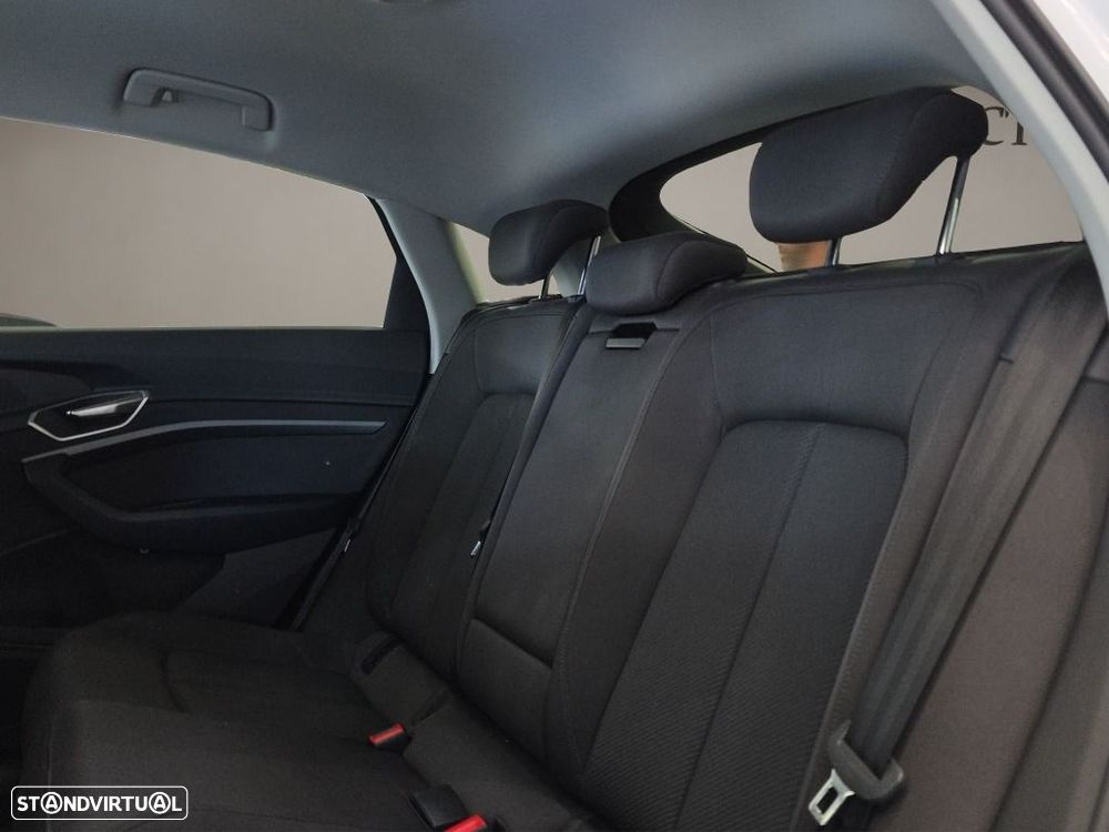 Audi Q8 e-tron 55 quattro Advanced — fotografia 15