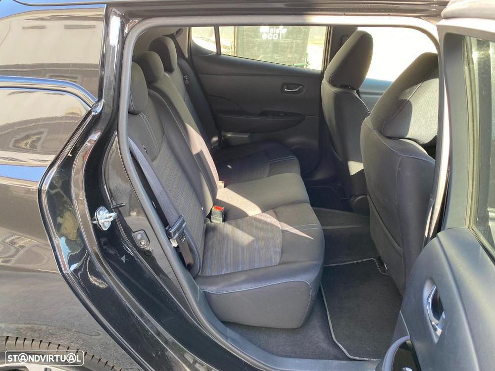 Nissan Leaf N-Connecta - 30