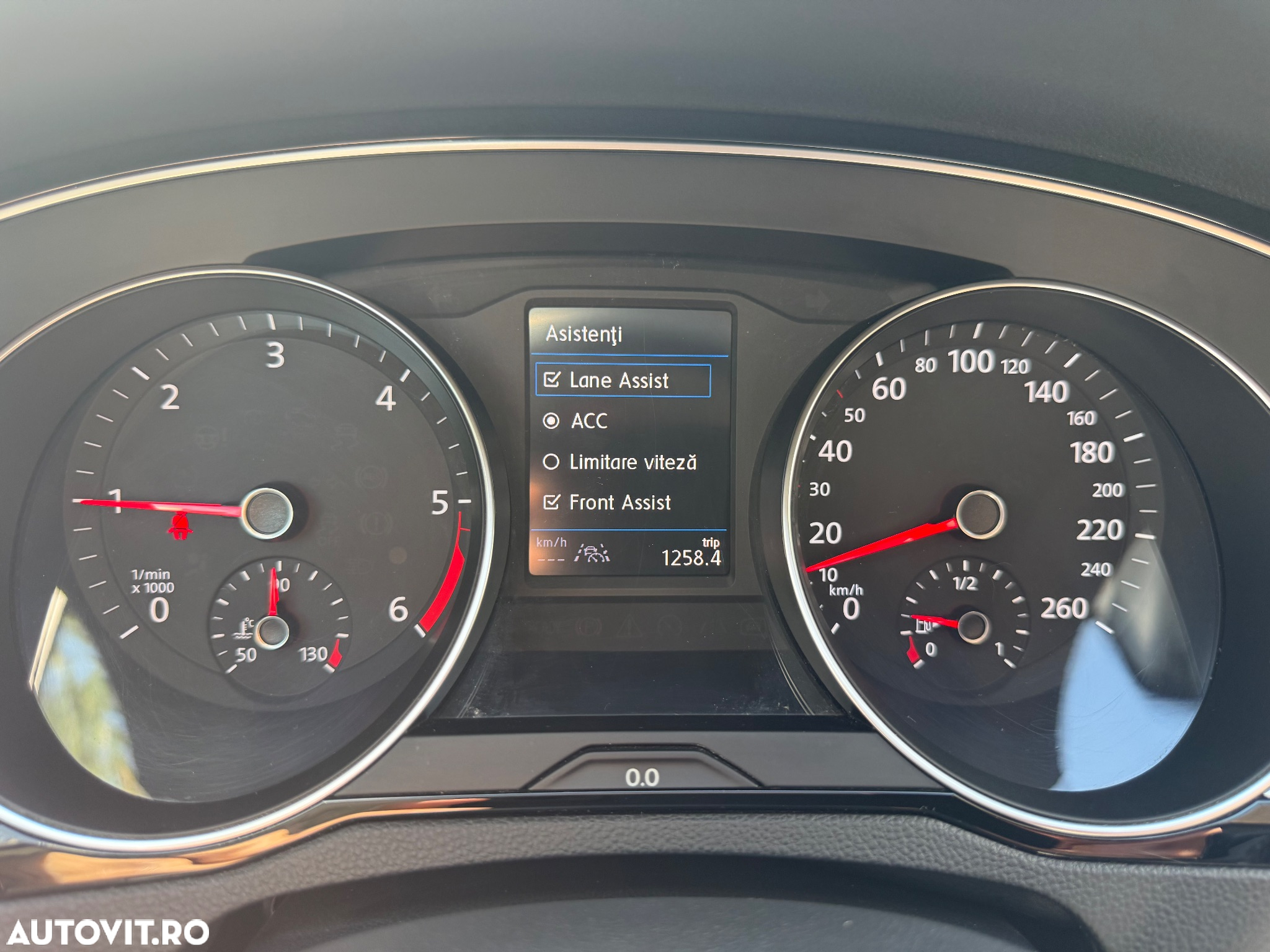 Volkswagen Passat Variant 2.0 TDI DSG Elegance - 27