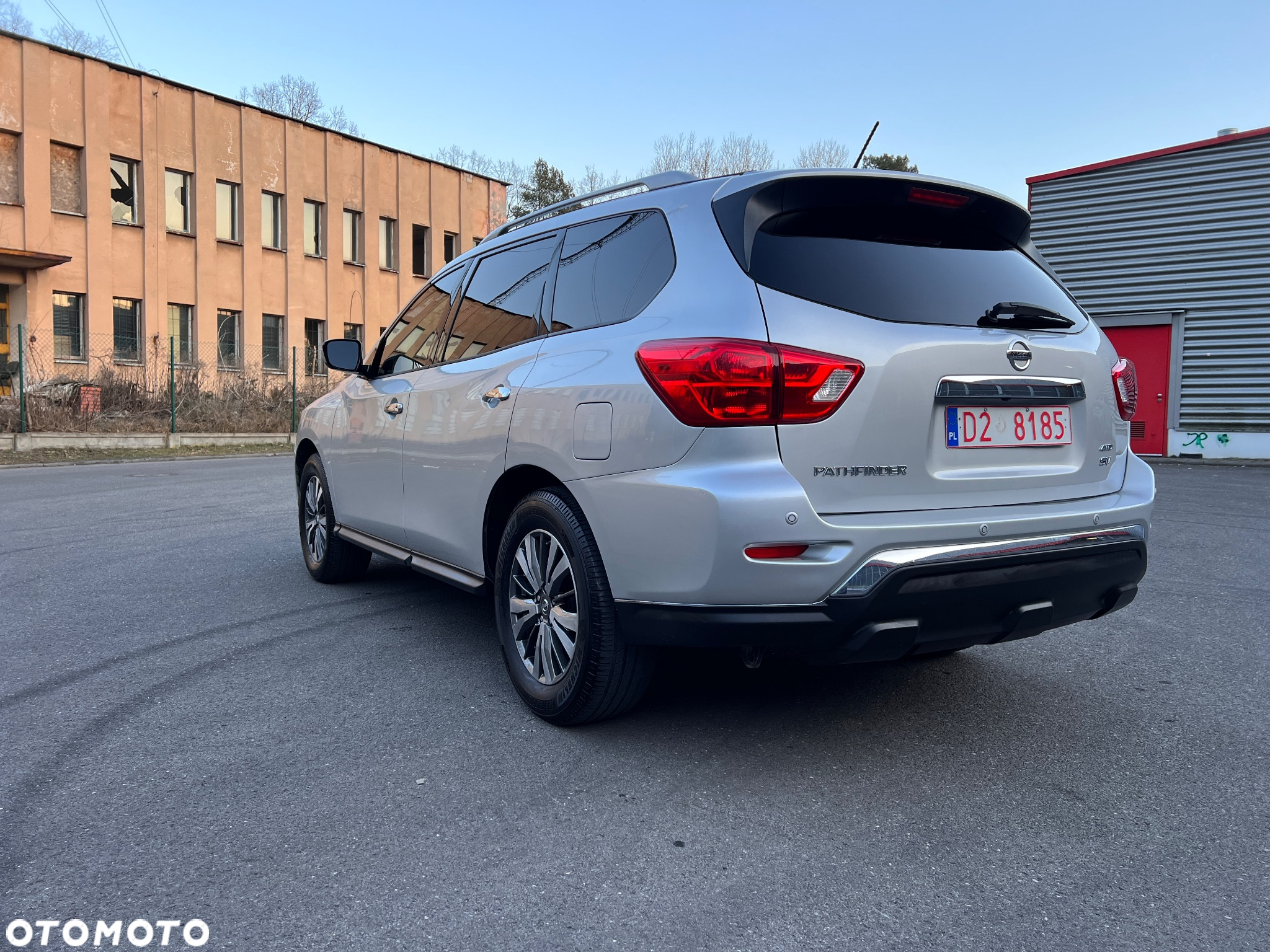 Nissan Pathfinder - 9