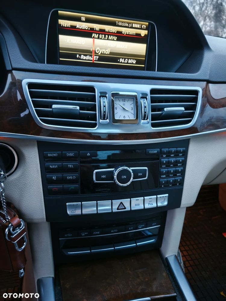 Mercedes-Benz Klasa E 350 BlueTEC 4Matic 7G-TRONIC - 11