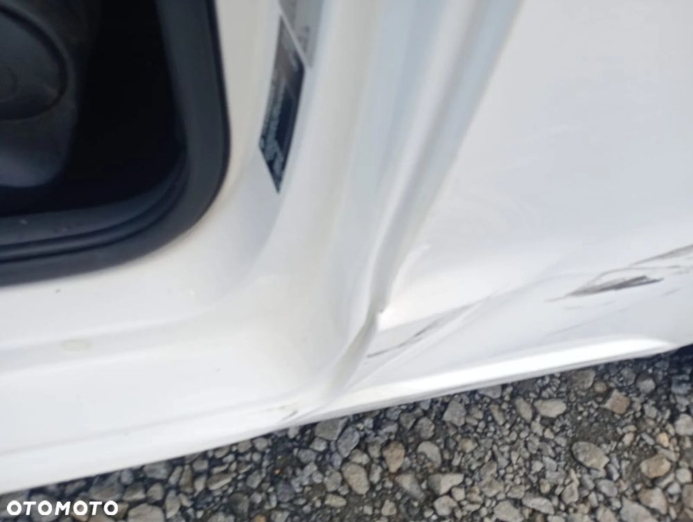 Volkswagen up! 1.0 beats - 13