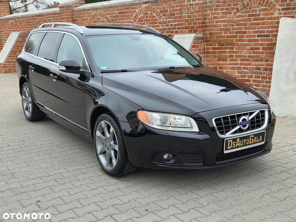 Volvo V70 2.5T Summum - 1