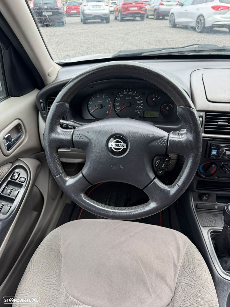 Nissan Almera 1.5 Sport - 8